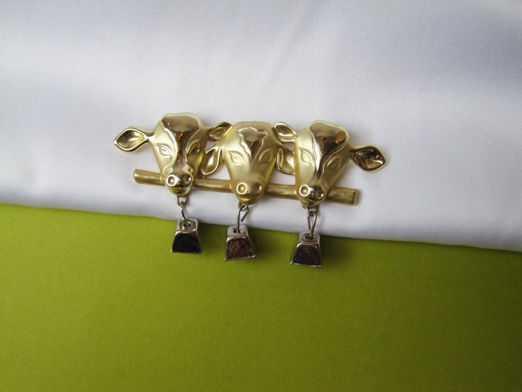 broche koeien met bellen /AJC, Verzenden, Zo goed als nieuw, Goud, Overige materialen