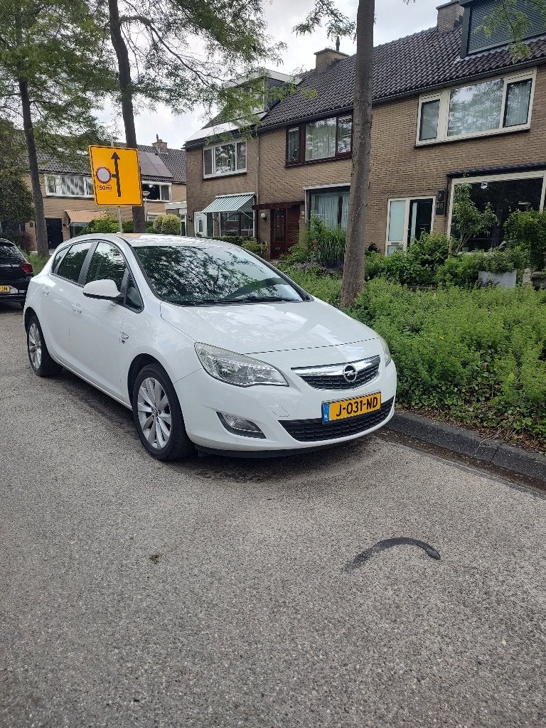 Opel Astra 1.4 Ecotec 74KW 5-D 2012 Wit, Voorwielaandrijving, 4 cilinders, 100 pk, Wit