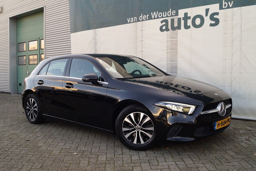 Mercedes-Benz A-Klasse 180d Premium Style -LED-NAVI-ECC-PDC-, Auto's, Mercedes-Benz, Voorwielaandrijving, 1325 kg, Gebruikt, Euro 6