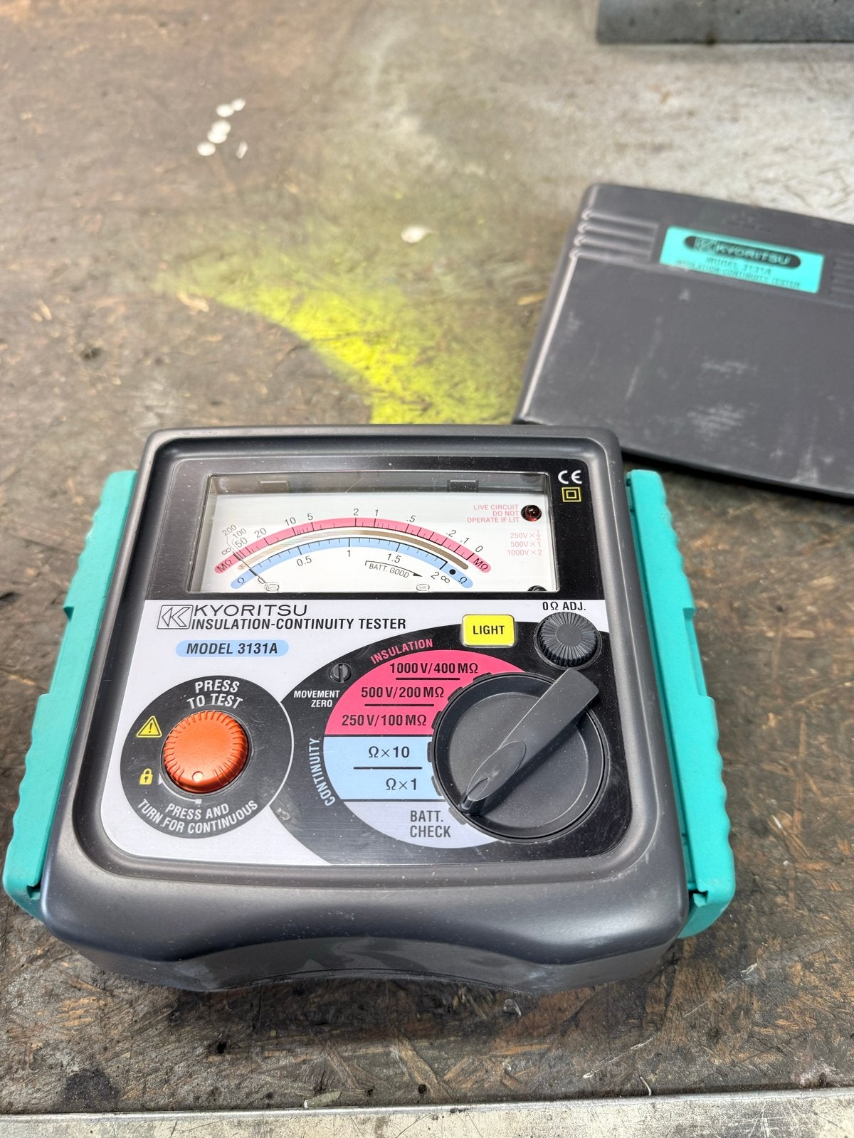 Kyoritsu 3131A Isolatie- en Continuïteitstester, Doe-het-zelf en Verbouw, Ophalen of Verzenden, Gebruikt, Elektriciteit