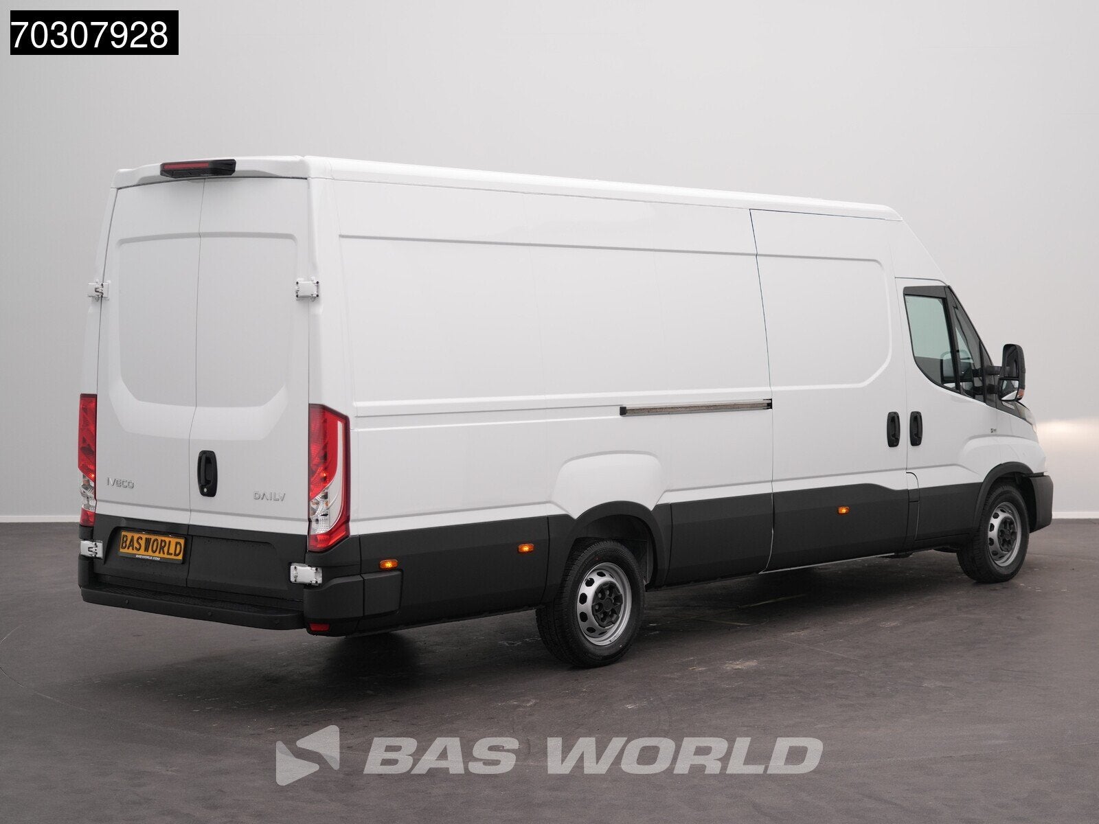 Iveco Daily 35S18 3.0L Automaat 180PK L3H2 3,5t Trekgewicht, Auto's, Automaat, Stof, Euro 6, 4 cilinders