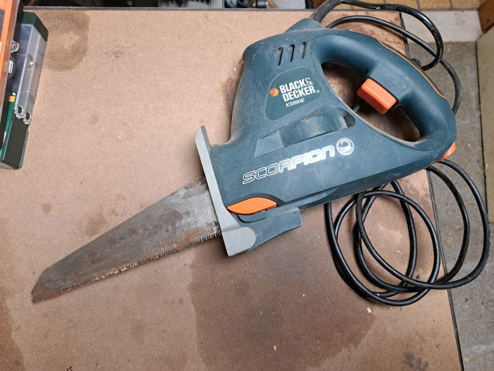 Black & decker schrobzaag, Gebruikt, 70 mm of meer, Ophalen of Verzenden, Black & Decker