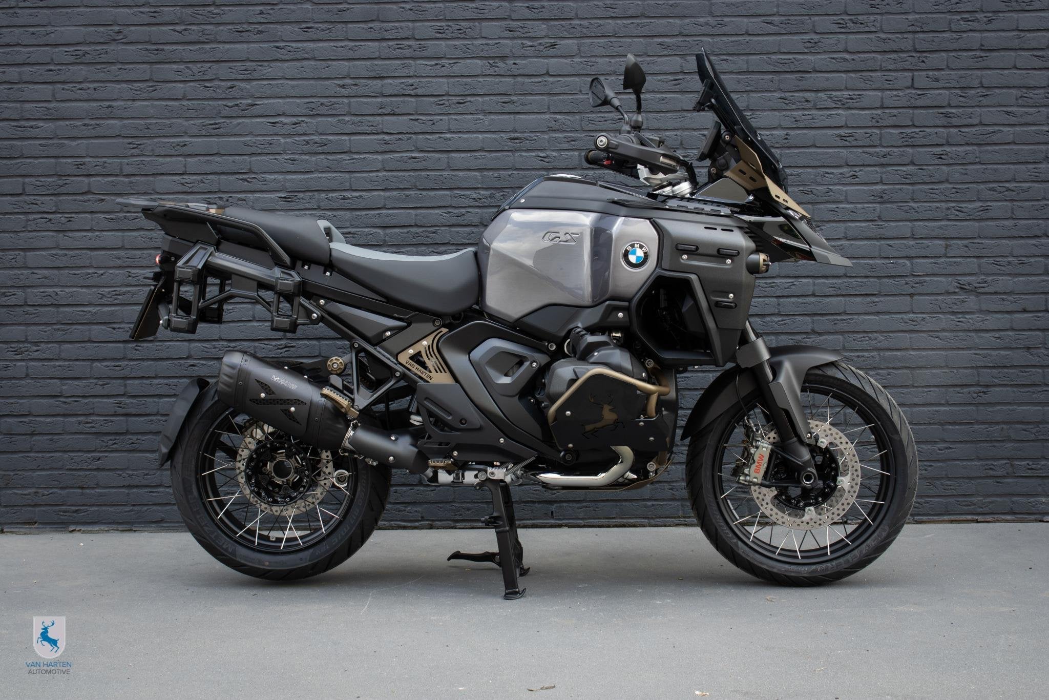 BMW R 1300 GS Adventure Triple Black / Bronze Edition / Van, Einsteinlaan 5
2289 CC  Rijswijk, NL, Meer dan 35 kW, Toermotor, 1300 cc