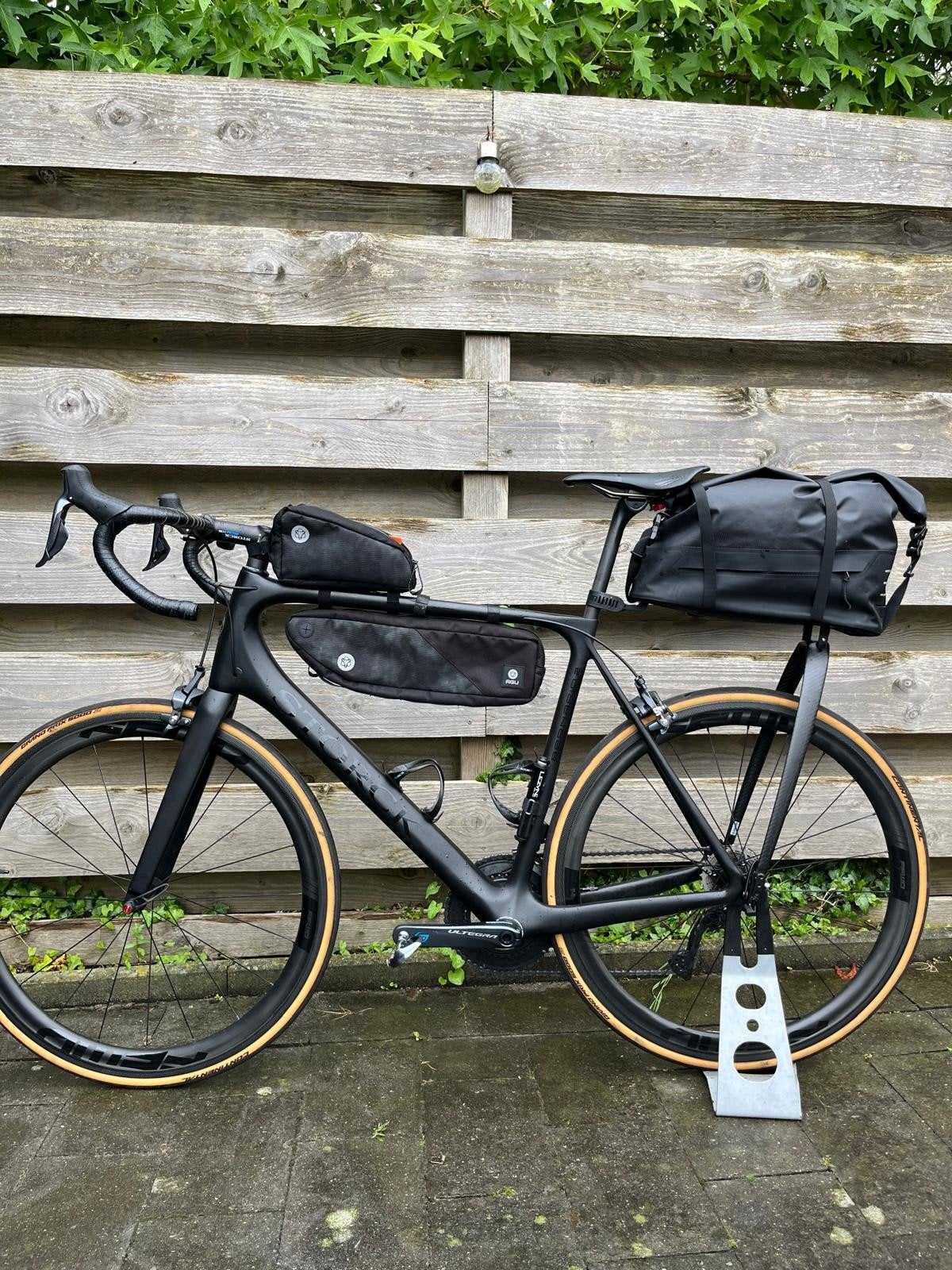 Te huur - Tailfin Aeropack, CargoPack, Speedpack Bikepacking, Ophalen of Verzenden, Zo goed als nieuw