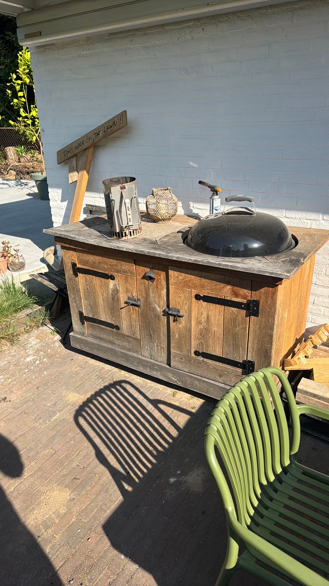 Buitenkeuken met ingebouwde Weber Master touch, Ophalen, Gebruikt, Houtskool, Vrijstaand