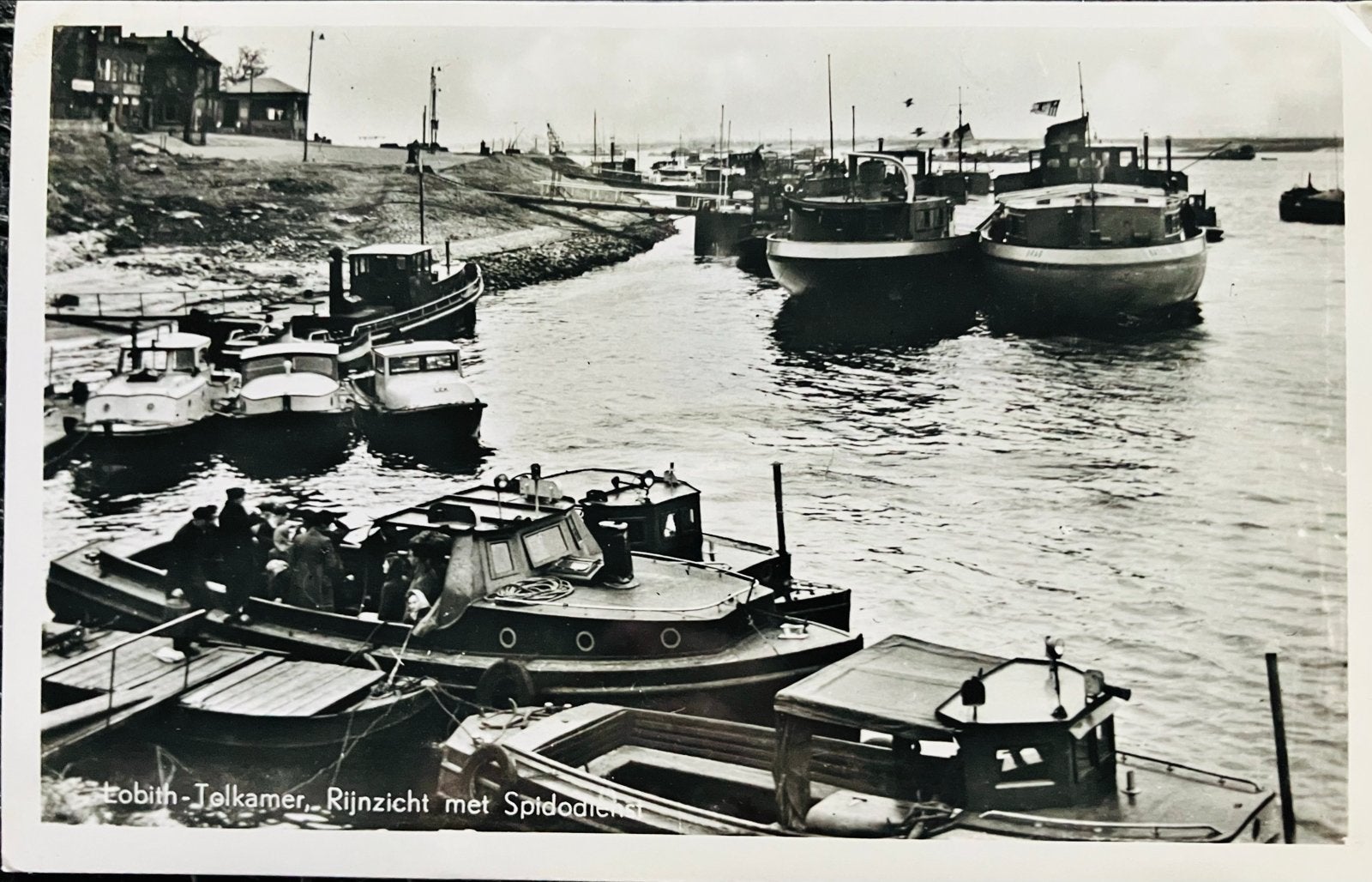Oude foto van boten in Lobith-Tolkamer, Rijnzicht met Spido, Ophalen of Verzenden, 1940 tot 1960, Ongelopen