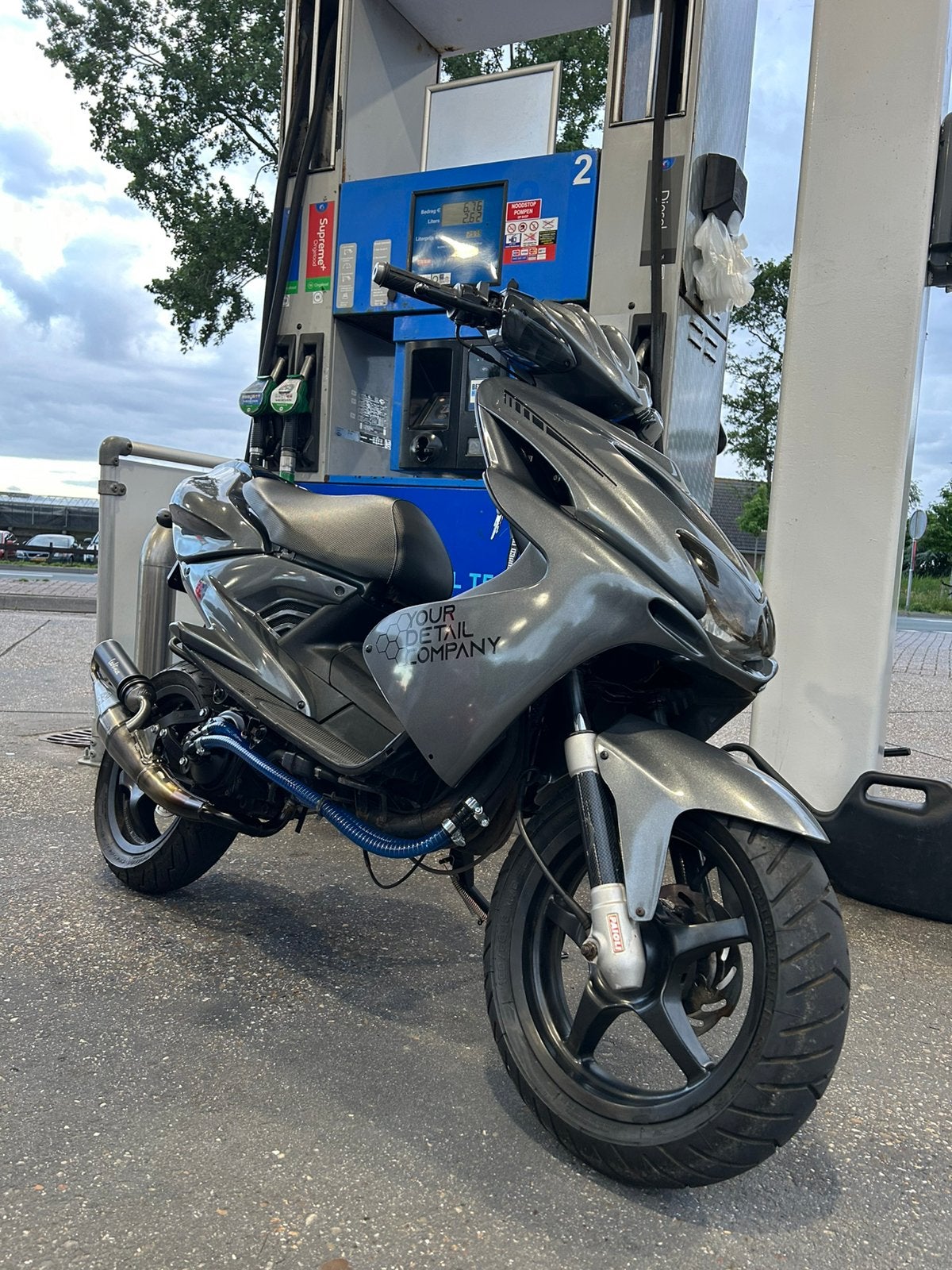 Yamaha Aerox, Fietsen en Brommers, Ophalen, Zo goed als nieuw, Benzine, Aerox