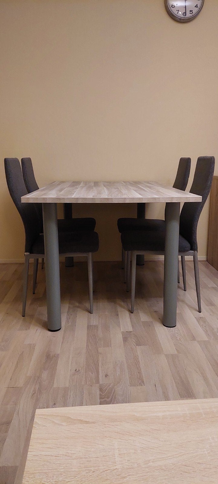 Eettafel met 4 stoelen, 100 tot 150 cm, 50 tot 100 cm, Zo goed als nieuw, Modern
