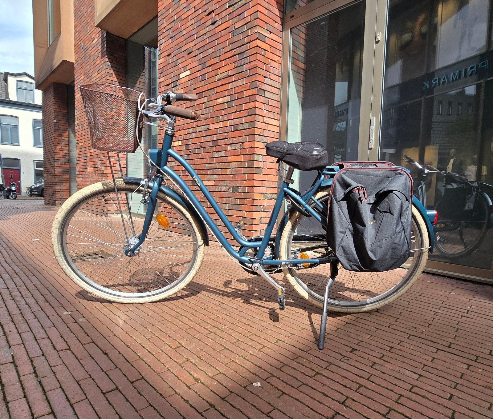 Decathlon Elops 520 Dames Stadsfiets met Mand en Tassen, 53 tot 56 cm, Velgrem, Versnellingen, Zo goed als nieuw