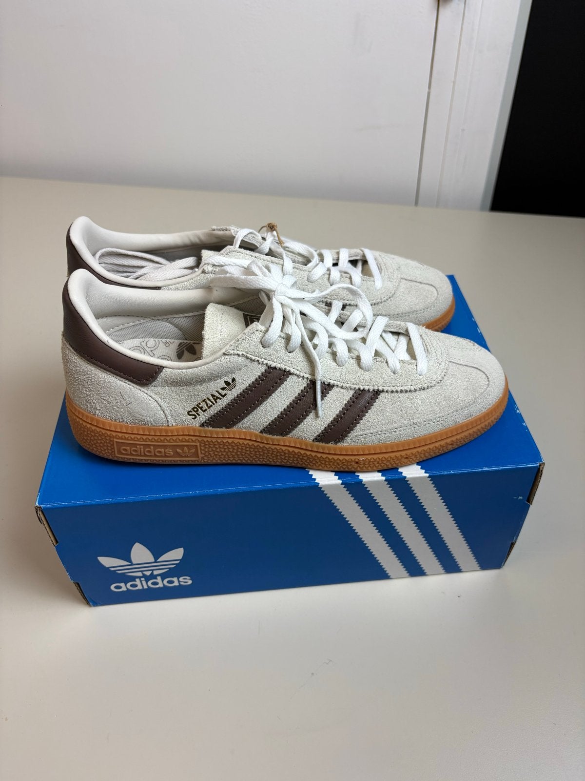 Adidas Handball Spezial OffWhite Earth Strata Grijs Bruin 38, Overige kleuren, -, -, Nieuw