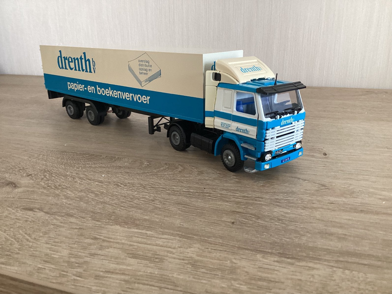 Nette Scania 142 M Kant Cab Spoilers Stuuras  Oplegger Tekno, Ophalen of Verzenden, Zo goed als nieuw, Bus of Vrachtwagen, Tekno
