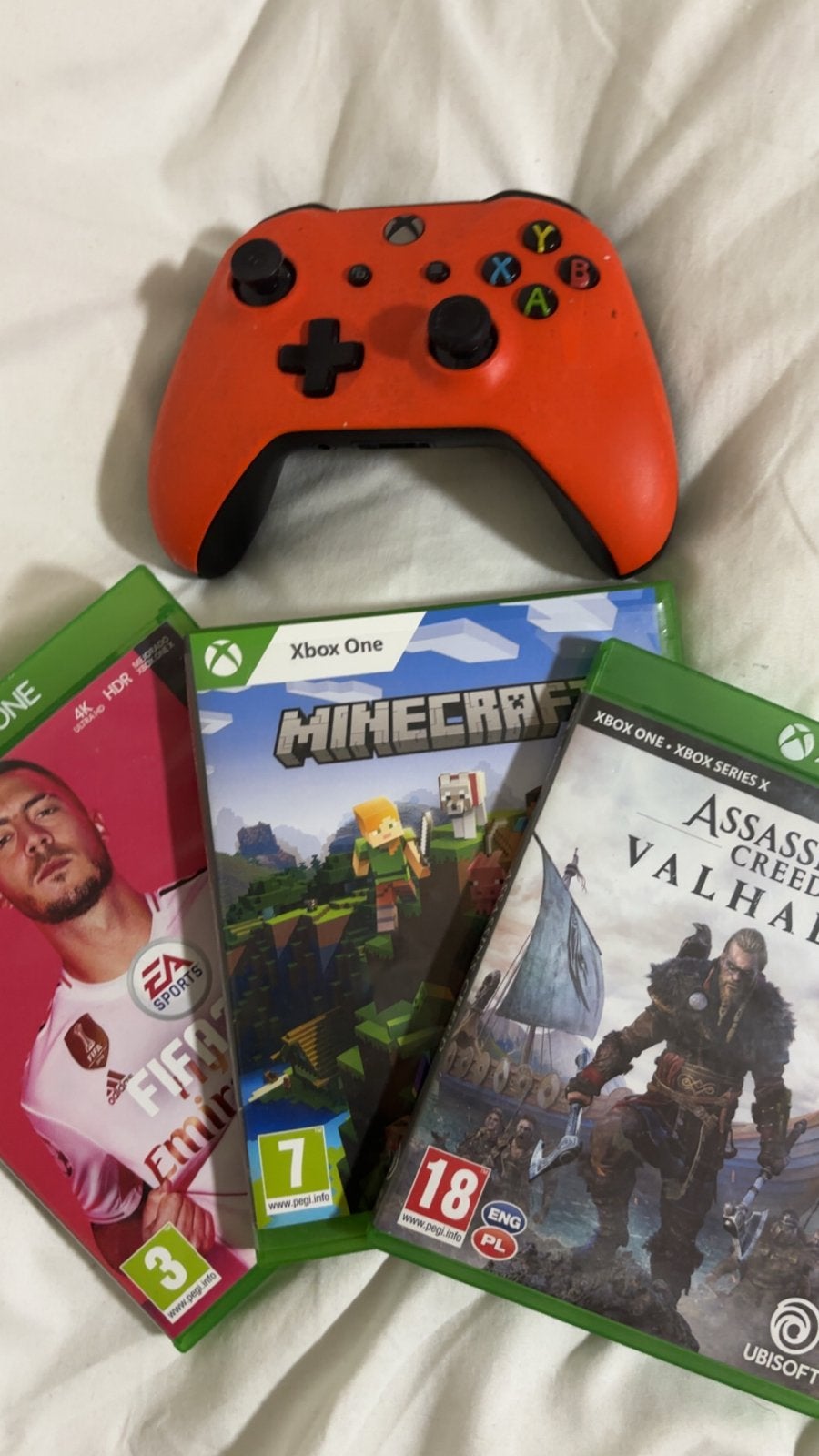 Xbox One S met 3 games en controller, Gebruikt, Vanaf 18 jaar, Overige genres, Eén computer