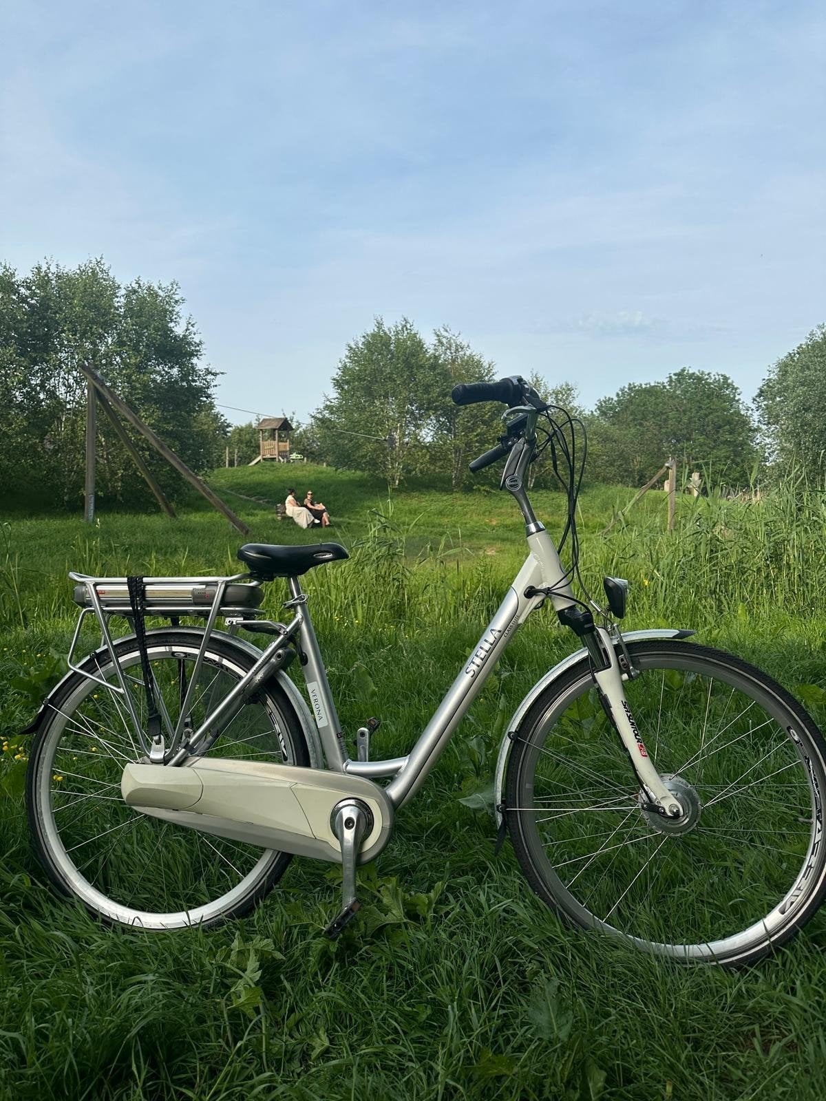 Stella Verona elektrische fiets, in ideal staat!, Fietsen en Brommers, Fietsen | Dames | Damesfietsen, Versnellingen, Zo goed als nieuw