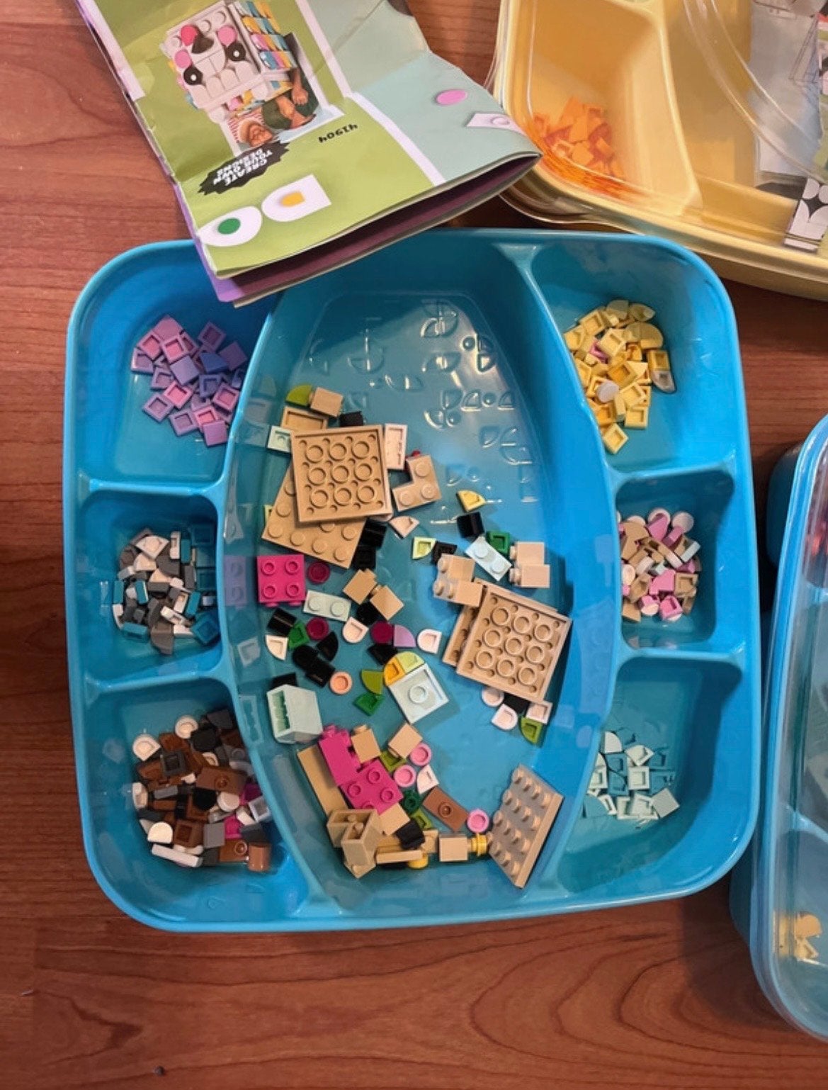Grote set LEGO Dots met opbergbakken en boekjes, Ophalen of Verzenden, Gebruikt