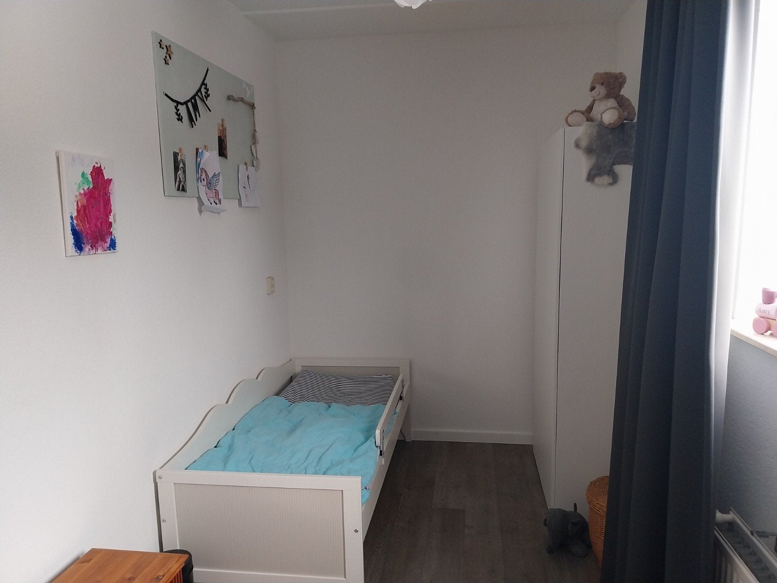 Mooi Ikea peuterbed met matras en beddengoed, Ophalen, 140 tot 160 cm, 70 tot 85 cm, Lattenbodem