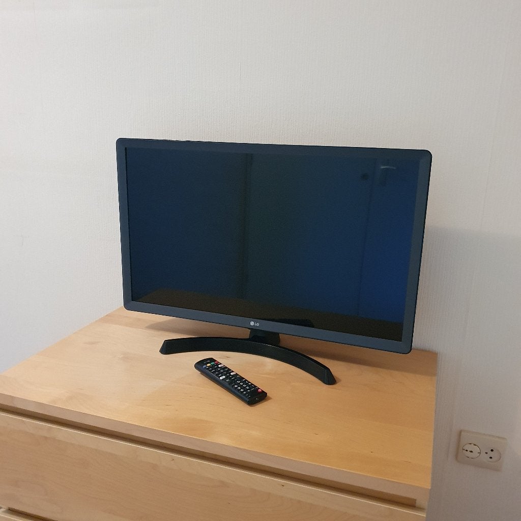 LG tv 28 inch, 50 Hz, Ophalen of Verzenden, Zo goed als nieuw, 100 cm of meer