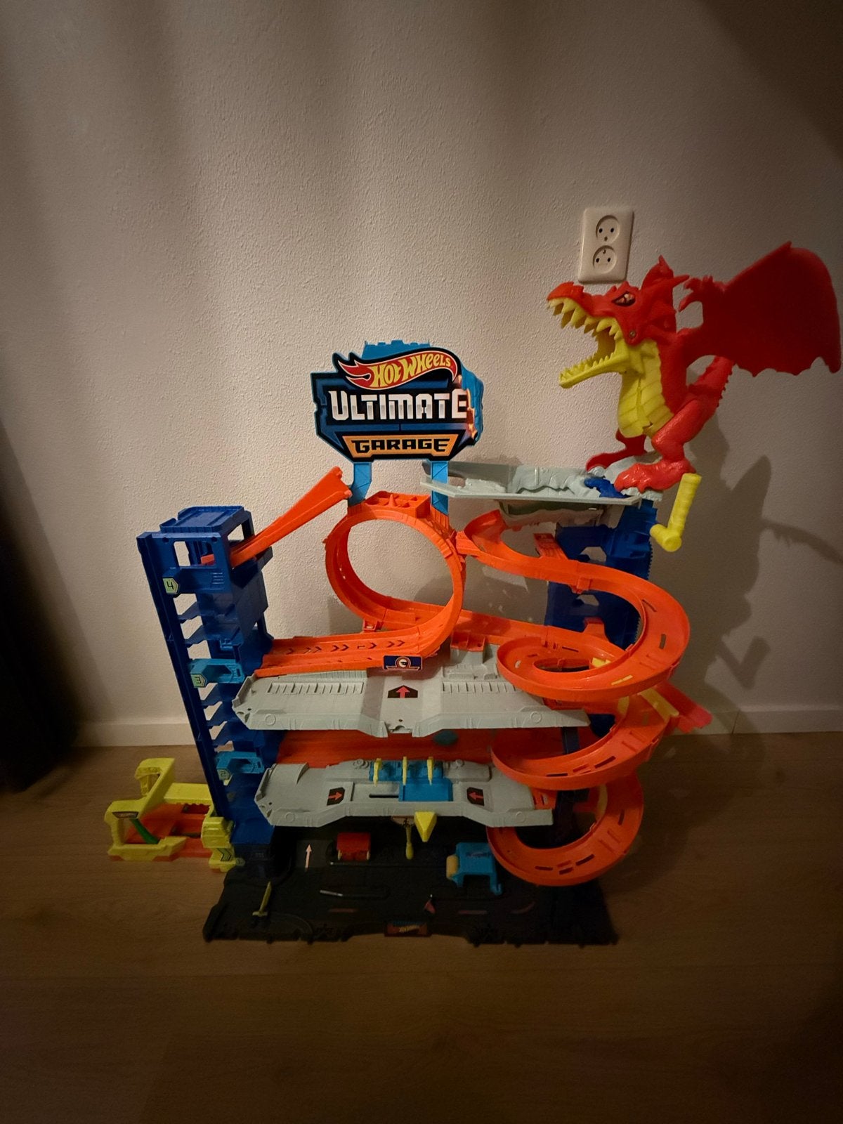Hot Wheels Ultimate Garage met draak, Ophalen, Zo goed als nieuw