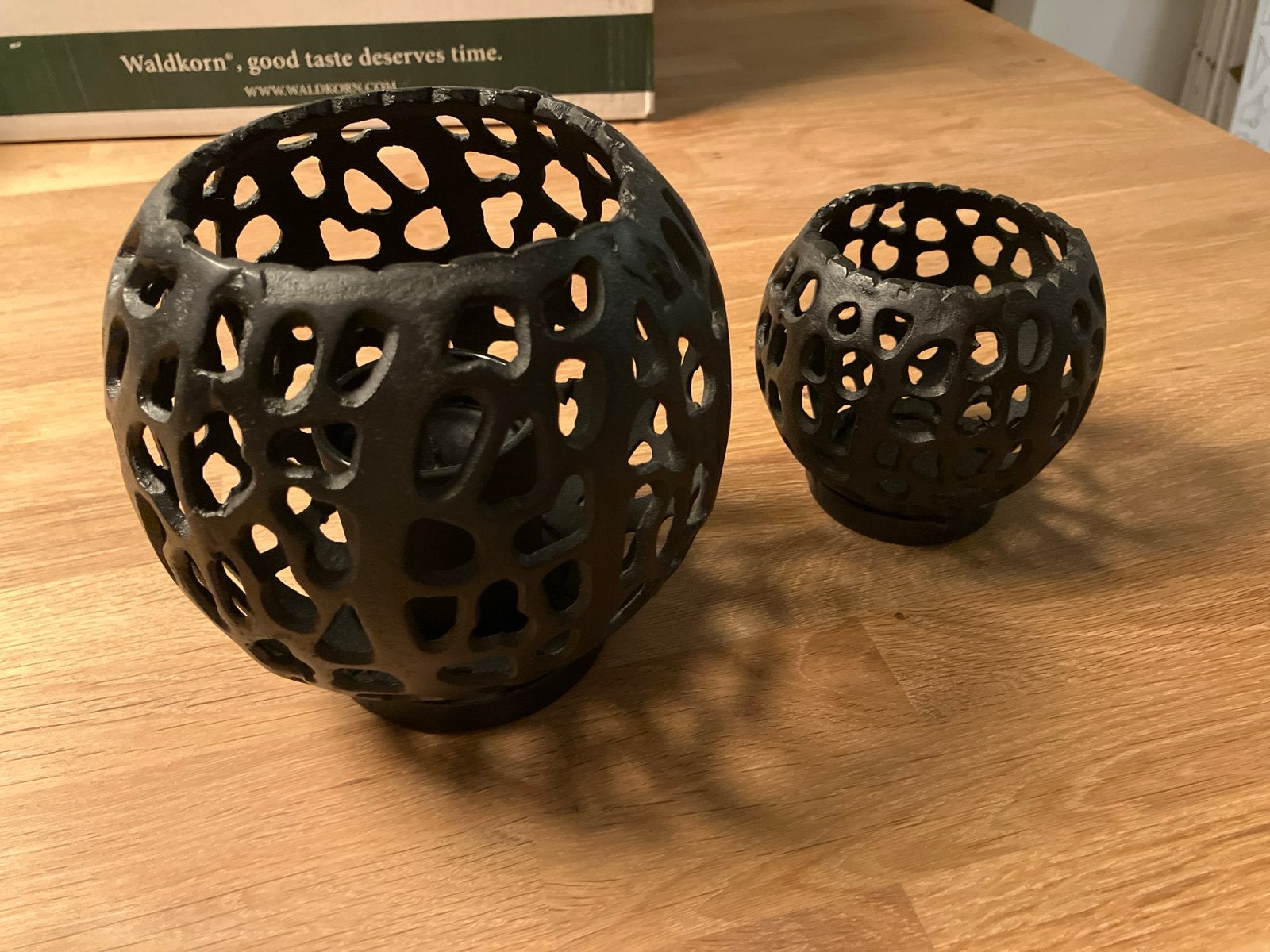 Set van 2 zwarte metalen waxinelichthouders, Huis en Inrichting, Woonaccessoires | Kandelaars en Kaarsen, Ophalen, Zwart, Waxinelichthouder