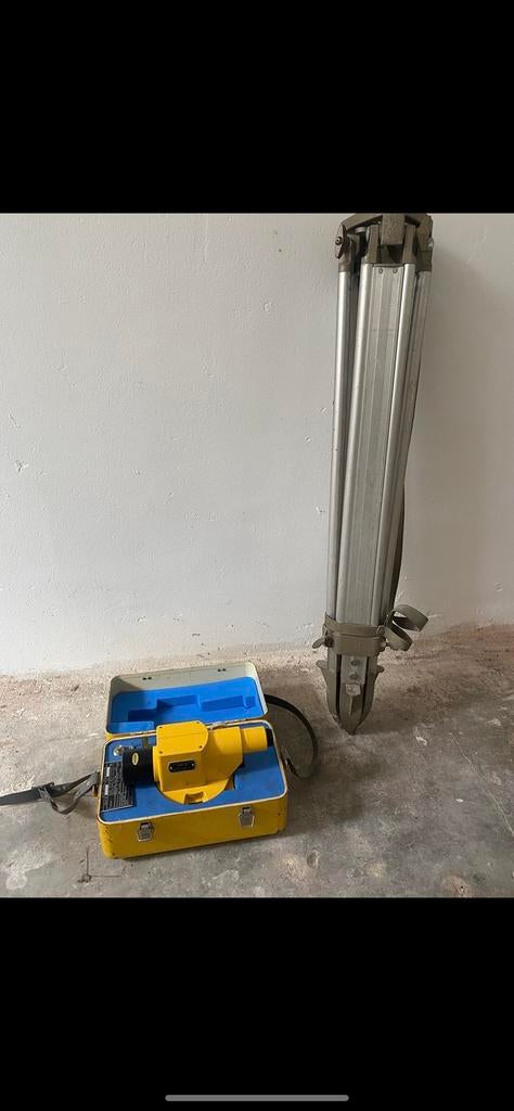 Breithaupt Kassel oude Landmeter met statief compleet in kof, Ophalen of Verzenden