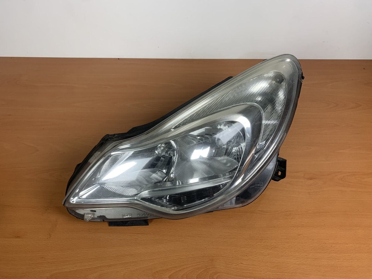 koplamp Links opel corsa D facelift 2011 tot 2014 95511327, Gebruikt, -, -, Opel