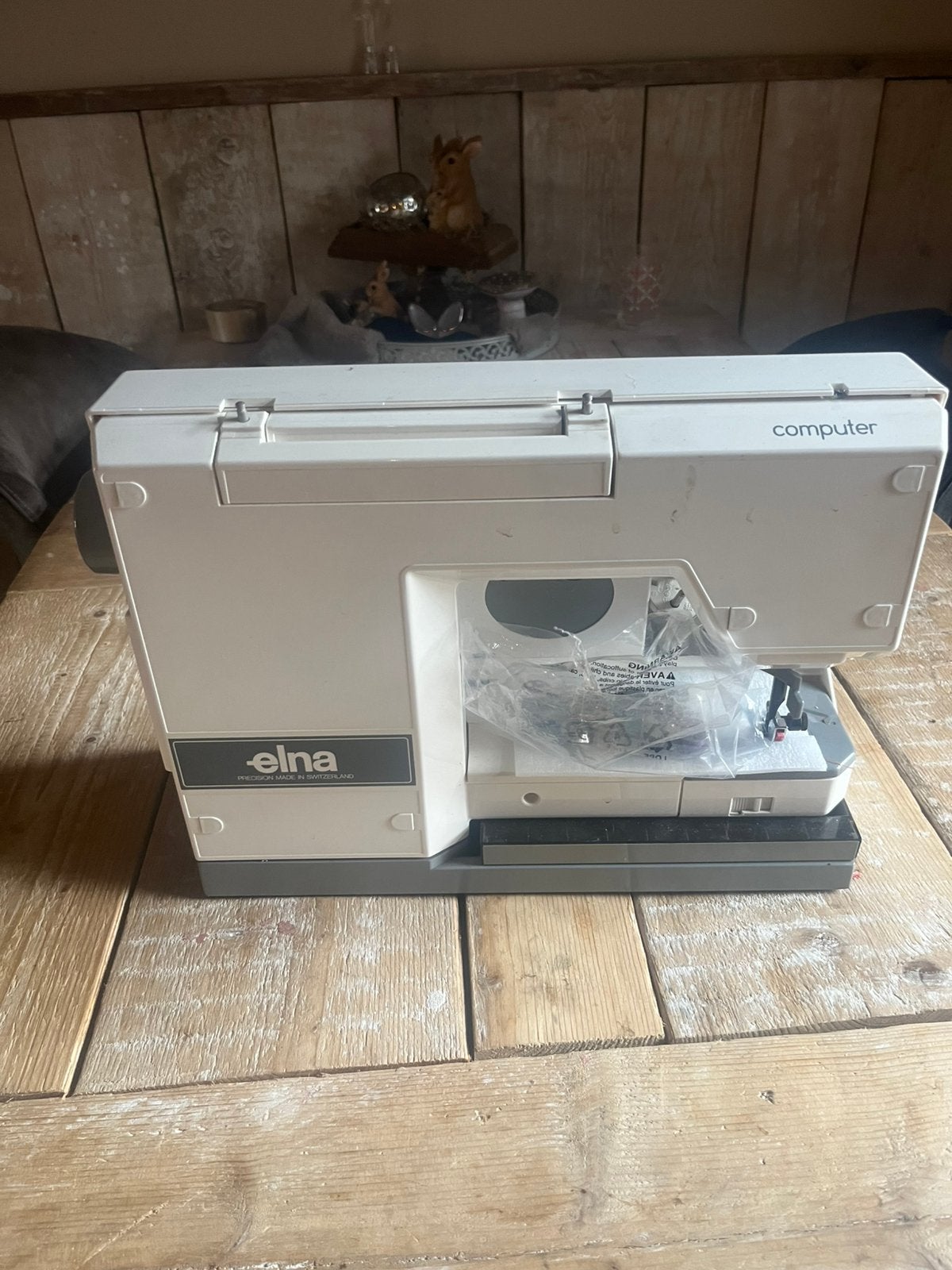 Elna 5000 lock naaimachine, Hobby en Vrije tijd, Naaimachines en Toebehoren, Ophalen of Verzenden, Zo goed als nieuw, Naaimachine