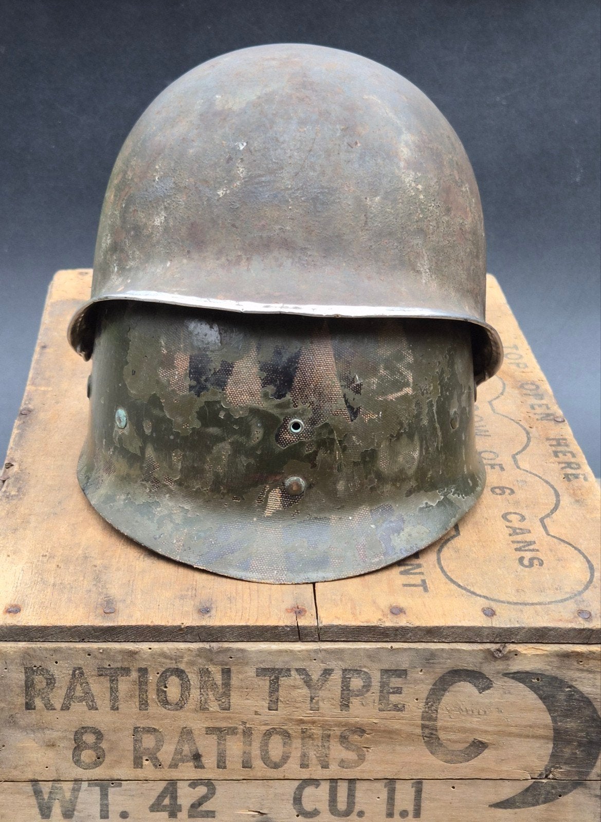 UNIEKE US WO2 M1 FIXED BALE HELM | 30TH DIVISION | RIMBURG, Verzamelen, Ophalen of Verzenden, Amerika, Helm of Baret