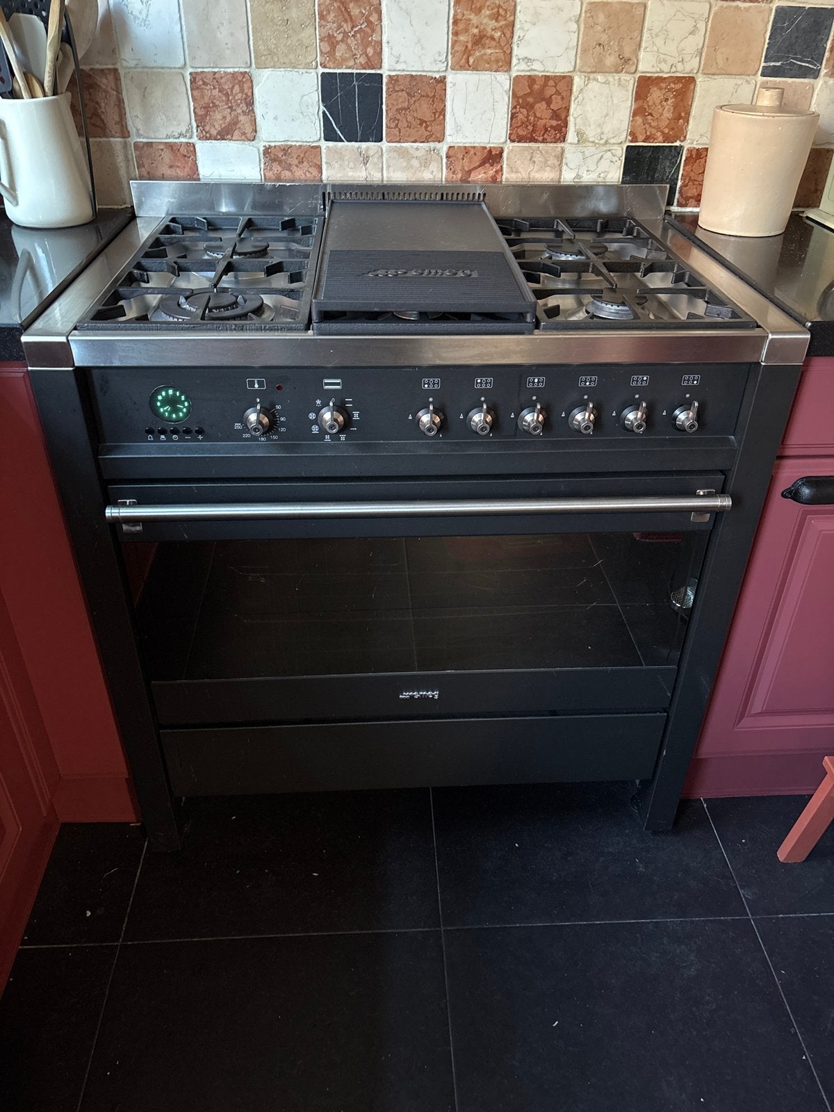 Smeg Fornuis met Gas Kookplaat en elektrische  Oven - Zwart, Witgoed en Apparatuur, Fornuizen, Ophalen, Gebruikt, 60 cm of meer