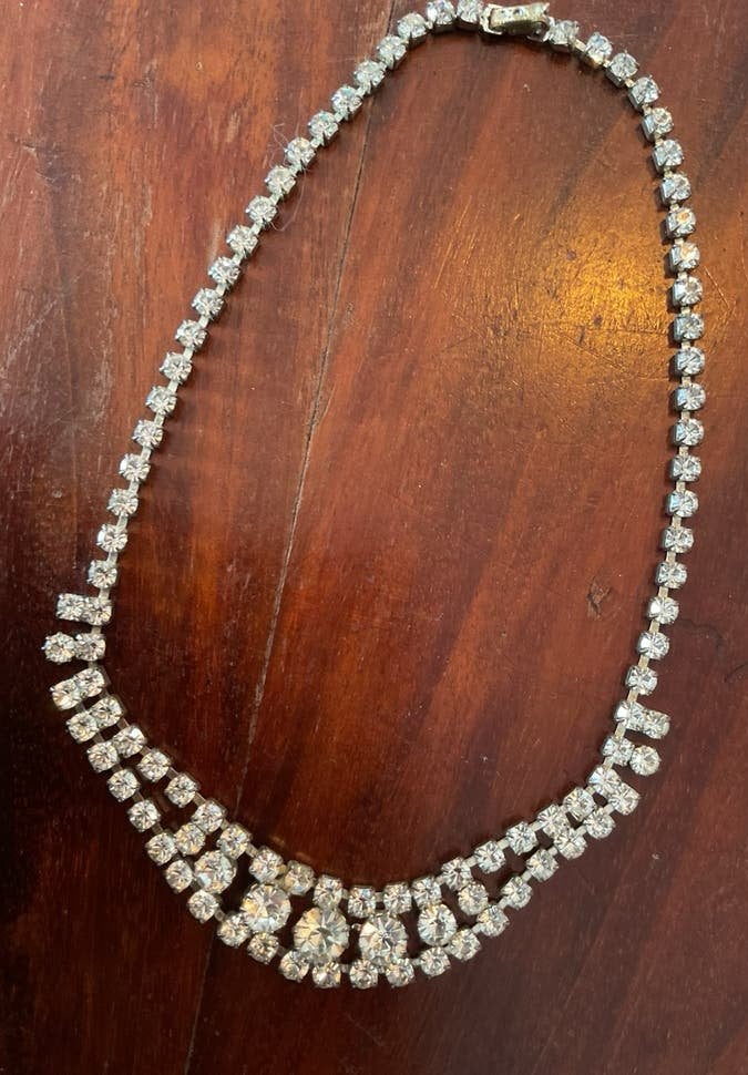 Vintage ketting  (collier) met stras in zeer goede staat, Ophalen of Verzenden, Zo goed als nieuw, Zilver, Overige materialen