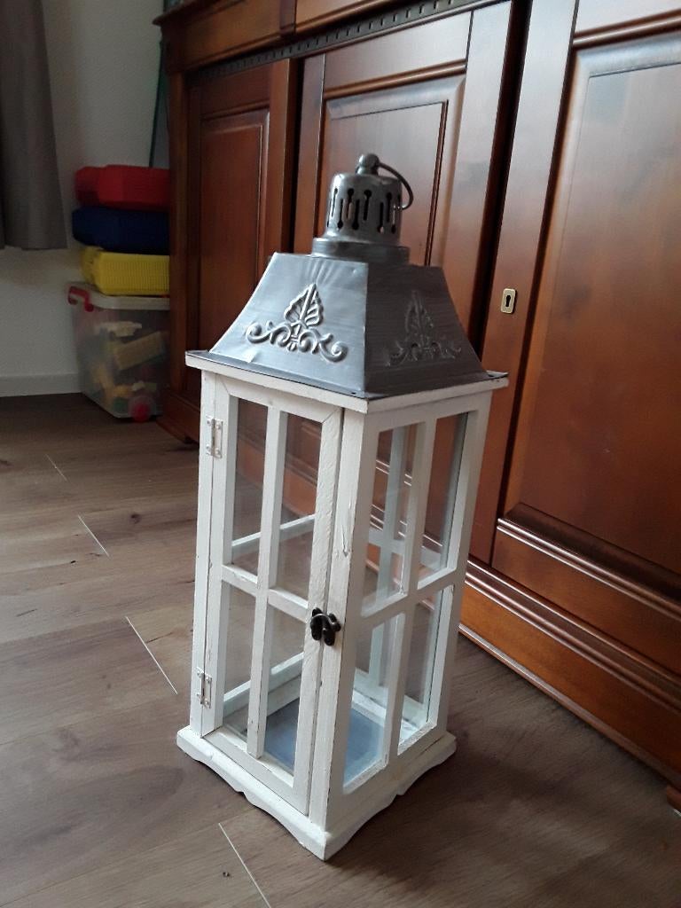 grote lantaarn. groot windlicht, Huis en Inrichting, Woonaccessoires | Kandelaars en Kaarsen, Ophalen, Wit, Zo goed als nieuw