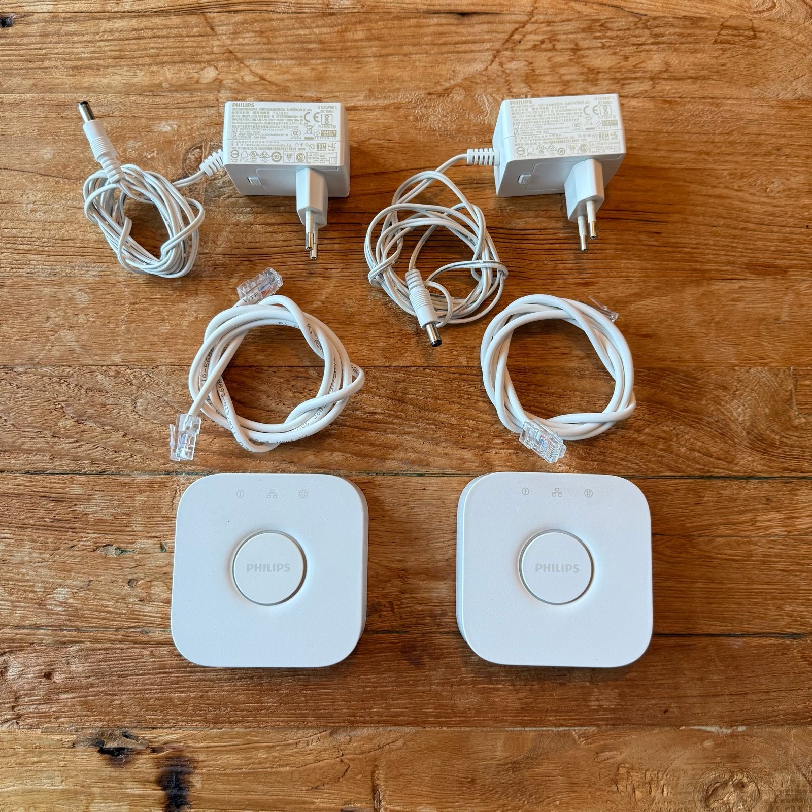 2x Philips Hue Bridge V2. Per stuk €25, Computers en Software, Ophalen, Zo goed als nieuw