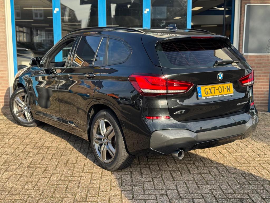 BMW X1 XDrive25e eDrive M-Pakket 2021 AUT CLIMA LEDER NAP!, 8 kWh, 125 pk, Gebruikt, Zwart