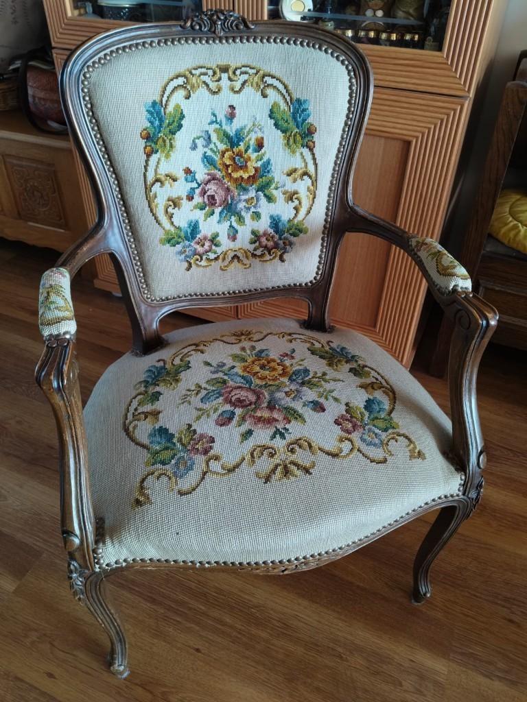 antieke stoel renaissance stijl, Ophalen