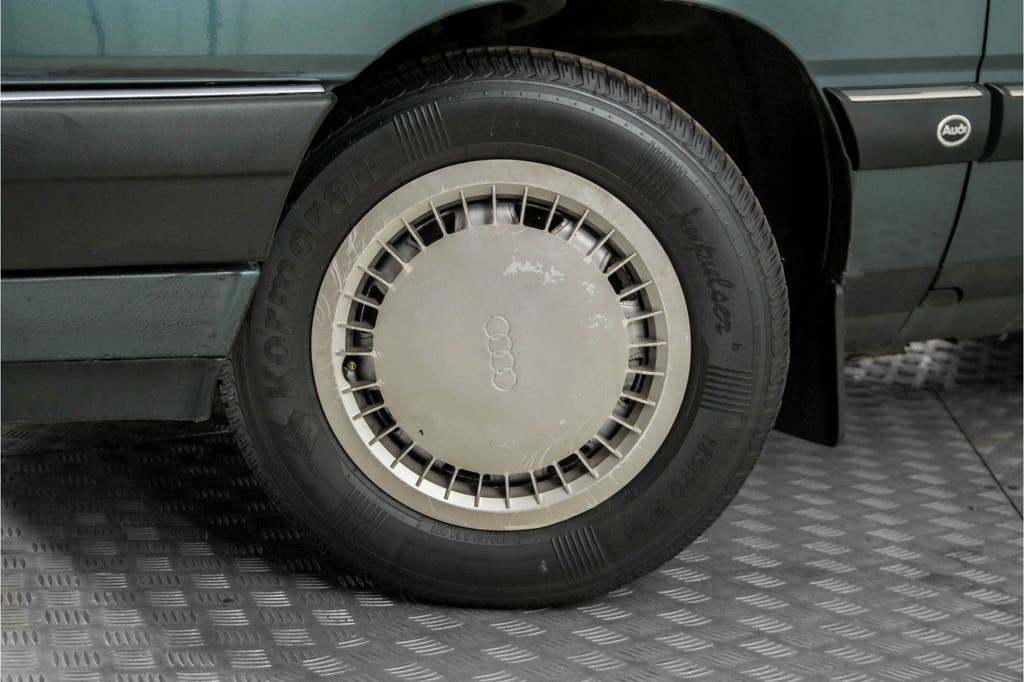 Audi 100 Turbodiesel 5 cylinder . (bj 1986), foto 4