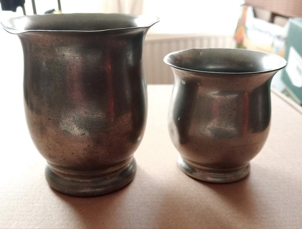 2 bekers-vaasjes Tin, Ophalen of Verzenden
