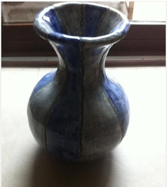 Sier vaasje handwerk blauw/grijs H20cm br15cm, Huis en Inrichting, Woonaccessoires | Vazen, Blauw, Aardewerk of Porselein, Ophalen of Verzenden