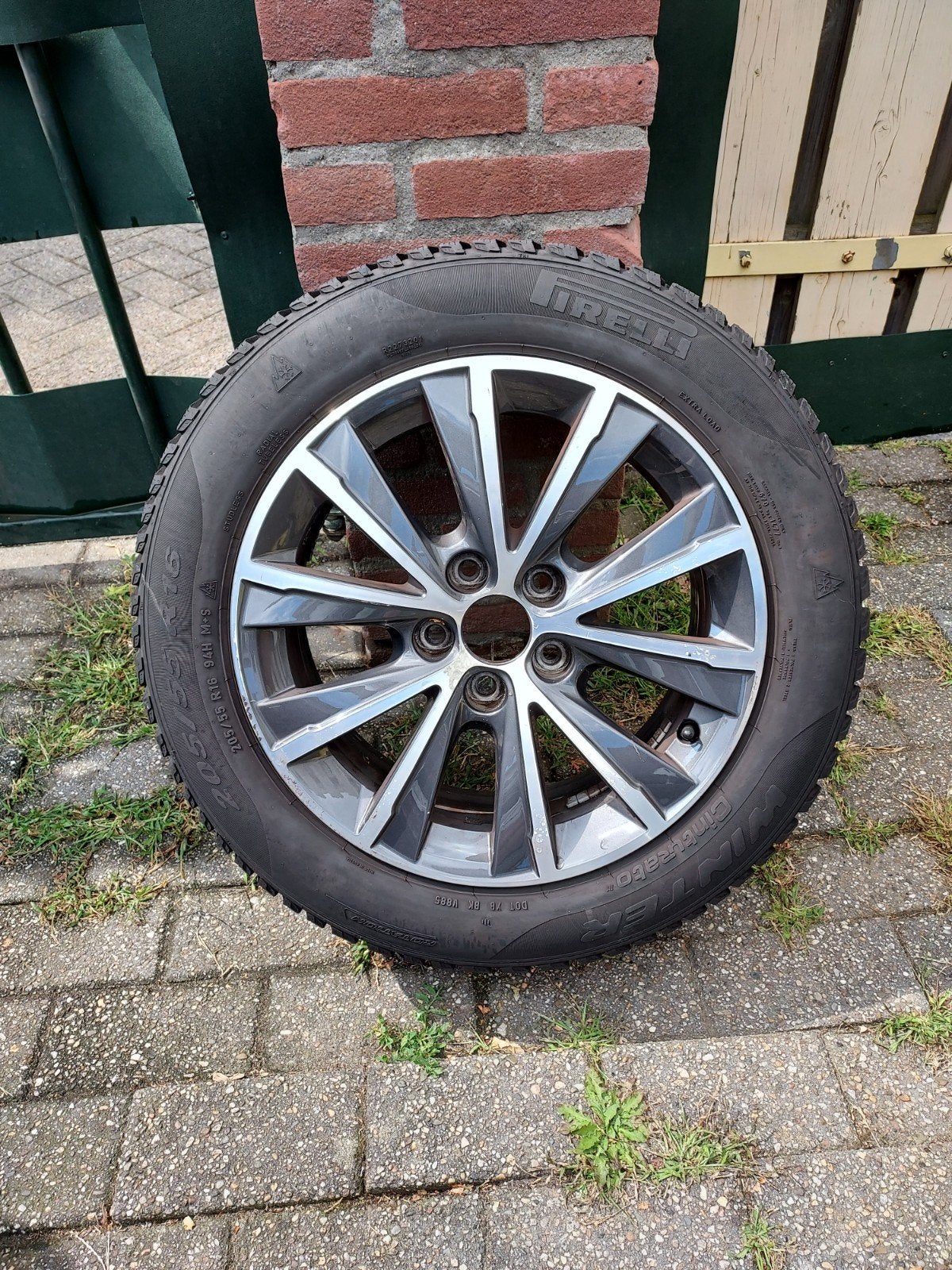Winterbanden 205/55 R16 met aluminium velgen, Ophalen