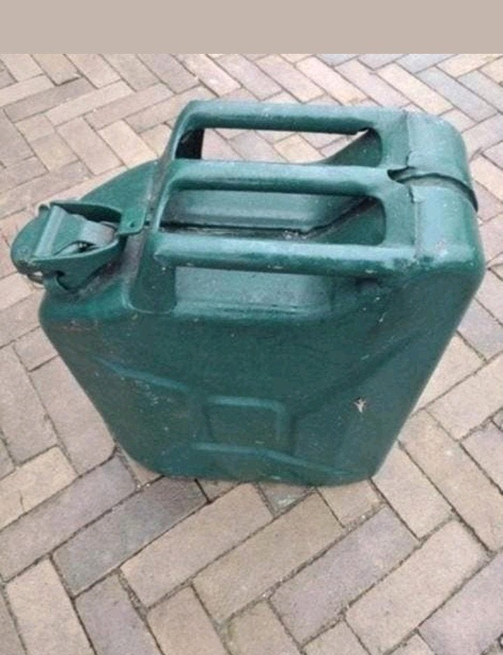 Stalen diesel jerrycan 20 liter, Auto diversen, Ophalen of Verzenden