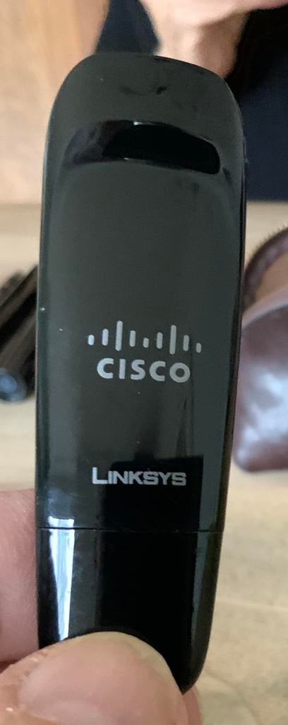 Linksys - Cisco Dual-Band Wireless-N USB Network Adapter, Computers en Software, Verzenden, Zo goed als nieuw