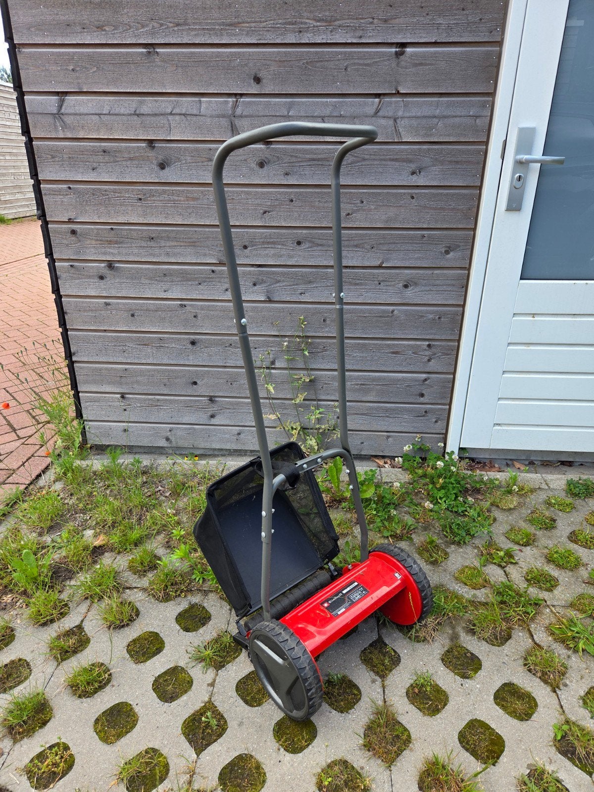 Handgrasmaaier met opvangzak - Stil en milieuvriendelijk, Ophalen, Gebruikt, Einhell, 30 t/m 39 cm