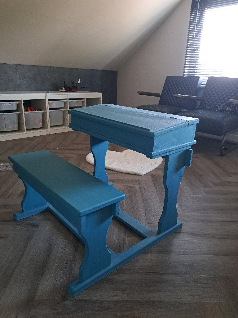 Handgemaakt houten schoolbankje, Ophalen, Zo goed als nieuw, Tafel(s) en Stoel(en)