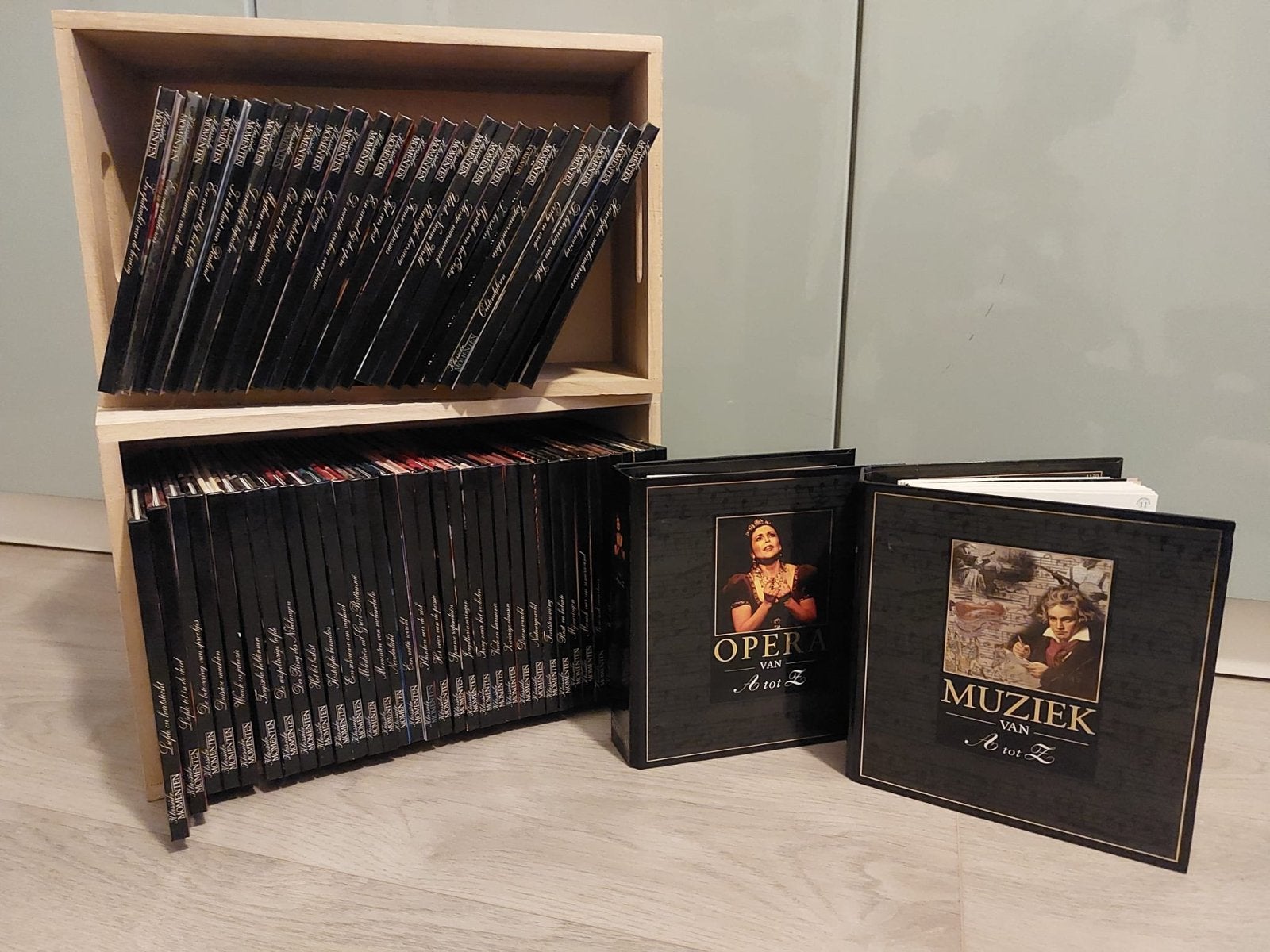 Complete serie Klassieke Momenten - 60 CD's + 2 boeken, Cd's en Dvd's, Boxset, Overige typen, Ophalen of Verzenden, Zo goed als nieuw