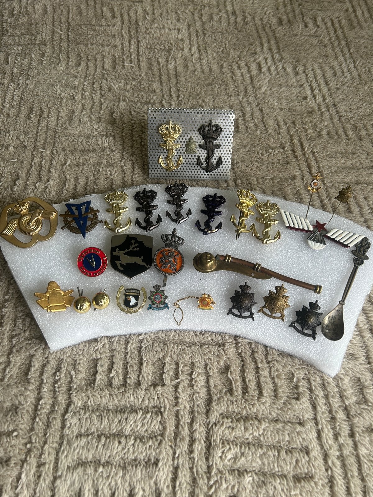 Verzameling militaire insignes, emblemen en miniaturen, Ophalen of Verzenden, Marine, Overige gebieden, Embleem of Badge