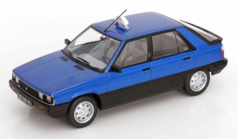 "James Bond" Renault 11 TXE Taxi Paris, 1/18, MCG, Hobby en Vrije tijd, Modelauto's | 1:18, Overige merken, MCG, Auto, .