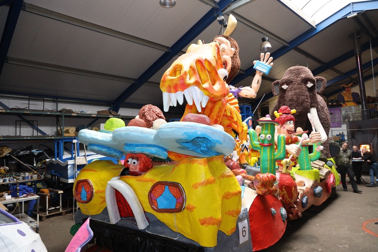 Carnavalswagen Prehistorie Thema - Dinosaurus, Ophalen, Gebruikt, Feestartikel, Carnaval