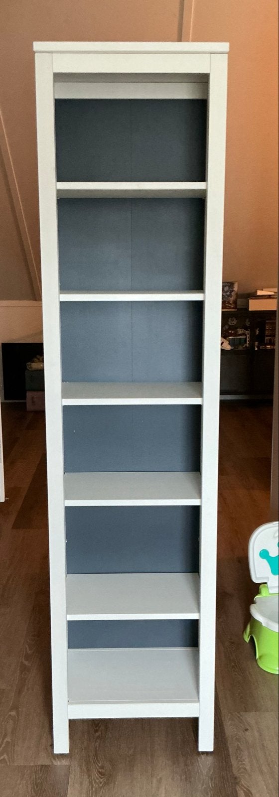 Hemnes kast met planken, grijs/antraciet achterwand, Huis en Inrichting, Ophalen, Met plank(en), Minder dan 50 cm, 200 cm of meer