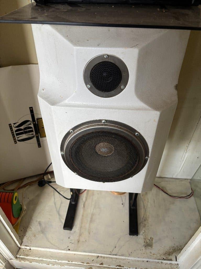 2 BNS Noble Sound one luidsprekers