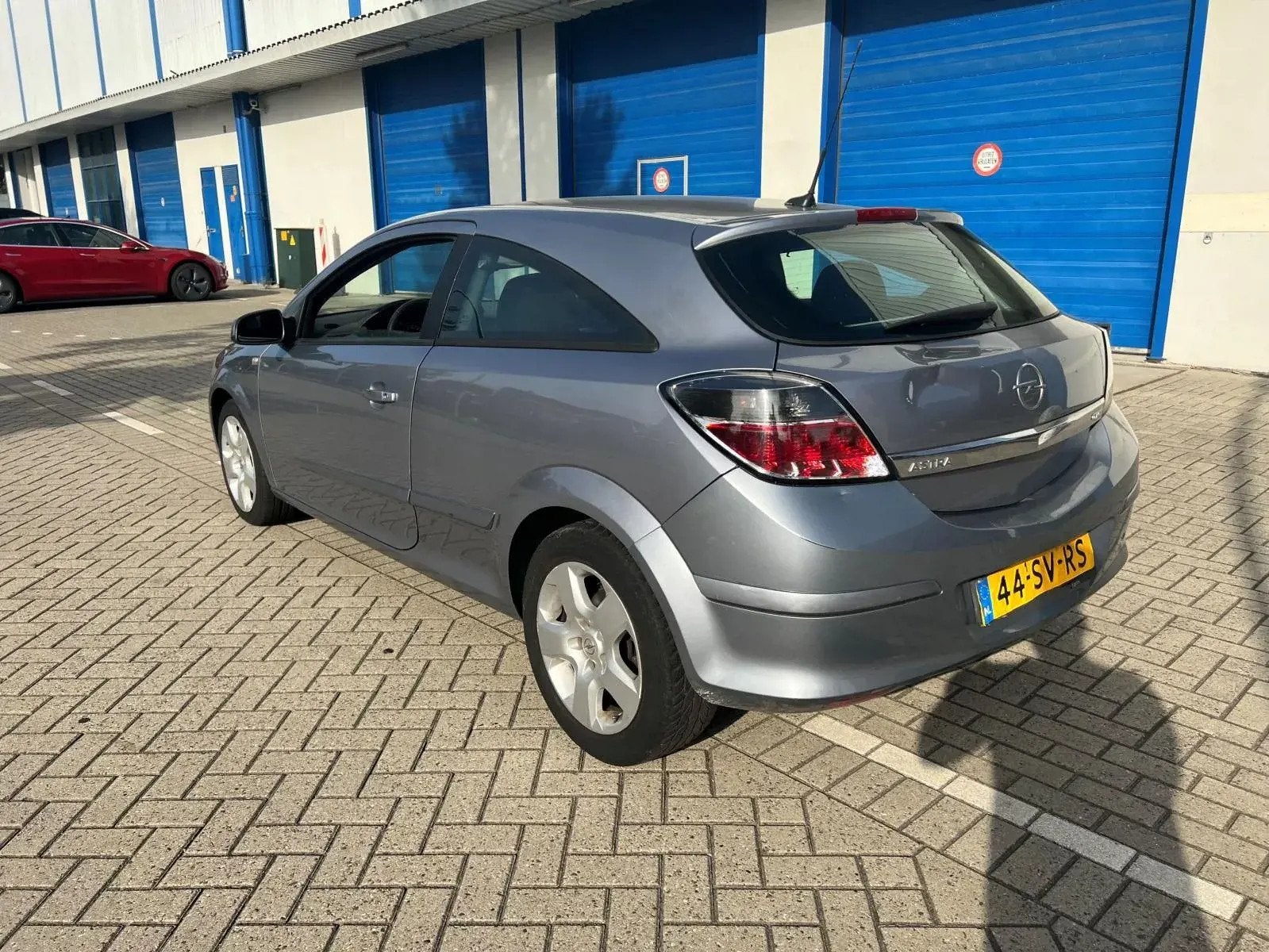 Opel Astra GTC 1.9 CDTi Executive, Auto's, Opel, Gebruikt, 680 kg, 4 cilinders, Bedrijf