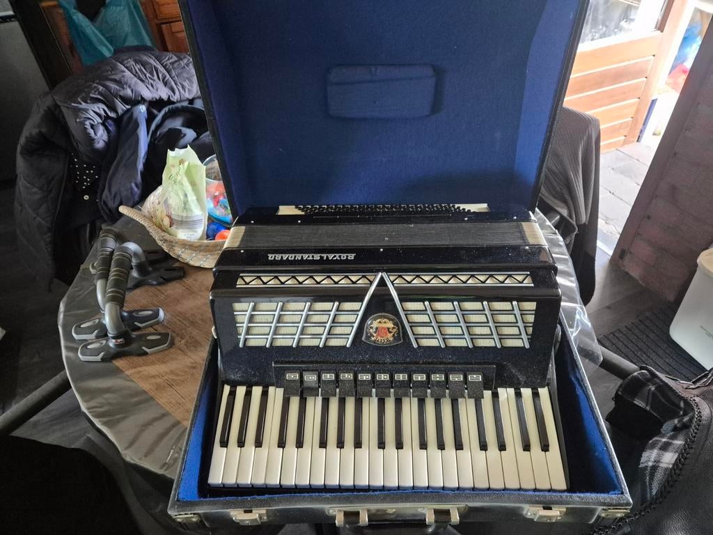 Royal Standard accordeon, Ophalen, Zo goed als nieuw, Overige merken