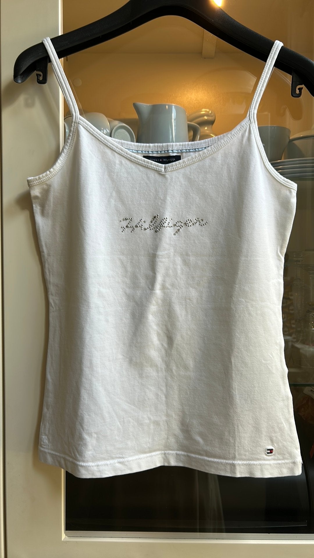 Wit TOMMY HILFIGER topje met strass logo in mt S, Wit, Ophalen of Verzenden, Zo goed als nieuw, Maat 36 (S)