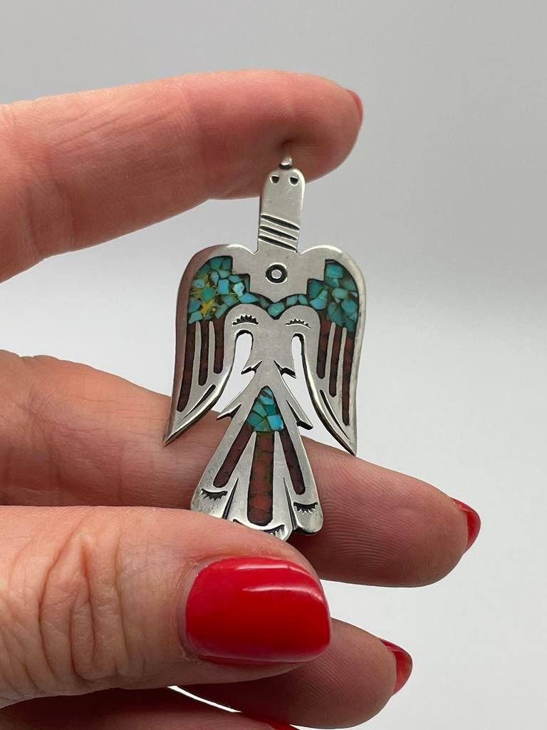 D780 Prachtige zilveren Navajo hanger Thunderbird, Overige voorstellingen, Ophalen of Verzenden, X, Met edelsteen